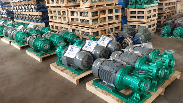 A batch of Cast iron lining plastic magnetic pumps are sent to Bulgaria